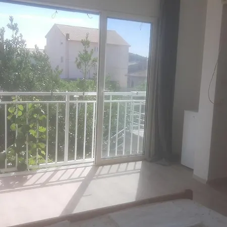 Basil And 3* Betina (Sibenik-Knin)