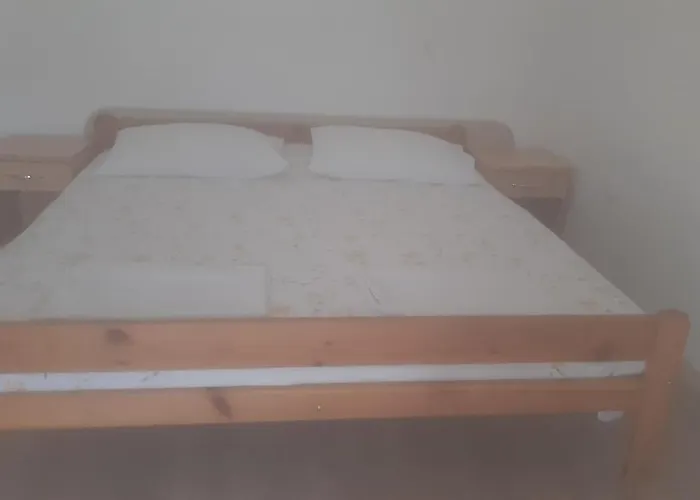 Basil And בית הארחה 3*