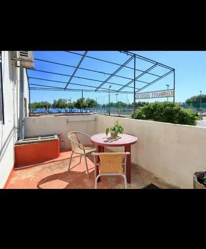 בית הארחה Basil And בטינה