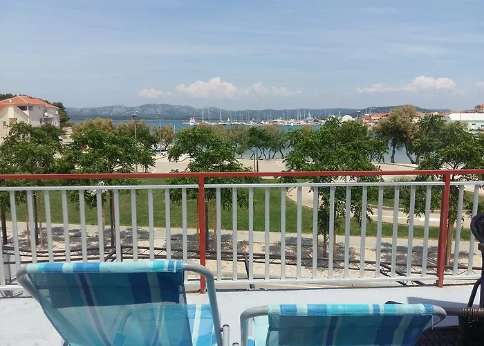 Basil And בית הארחה 3*